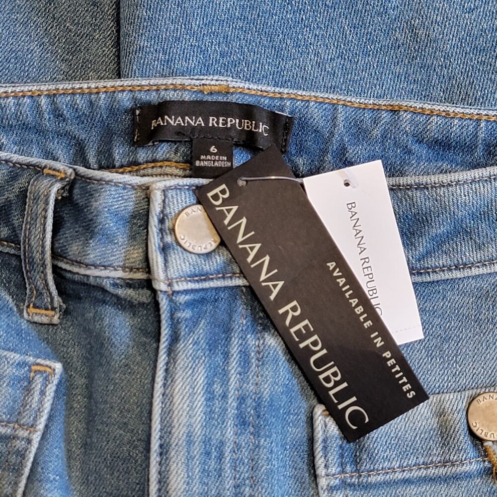 Banana Republic Denim Mini Skirt Medium Wash Blue Patch Pockets Size 6 NWT - Picture 7 of 9